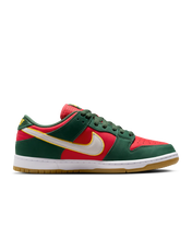 Load image into Gallery viewer, Nike SB &quot;Dunk Low &quot; // Seattle Supersonics
