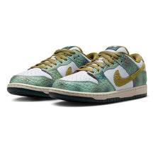 Load image into Gallery viewer, Nike SB &quot;Dunk Low &quot; // Chameleon
