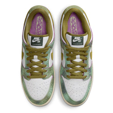 Load image into Gallery viewer, Nike SB &quot;Dunk Low &quot; // Chameleon
